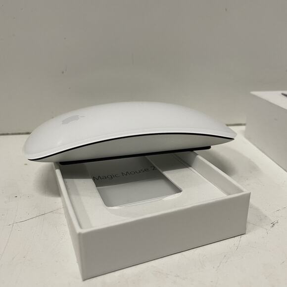 Apple Mac Magic Mouse Model A1657 Bluetooth, Wireless, White - TESTED WORKS - Picture 6 of 6